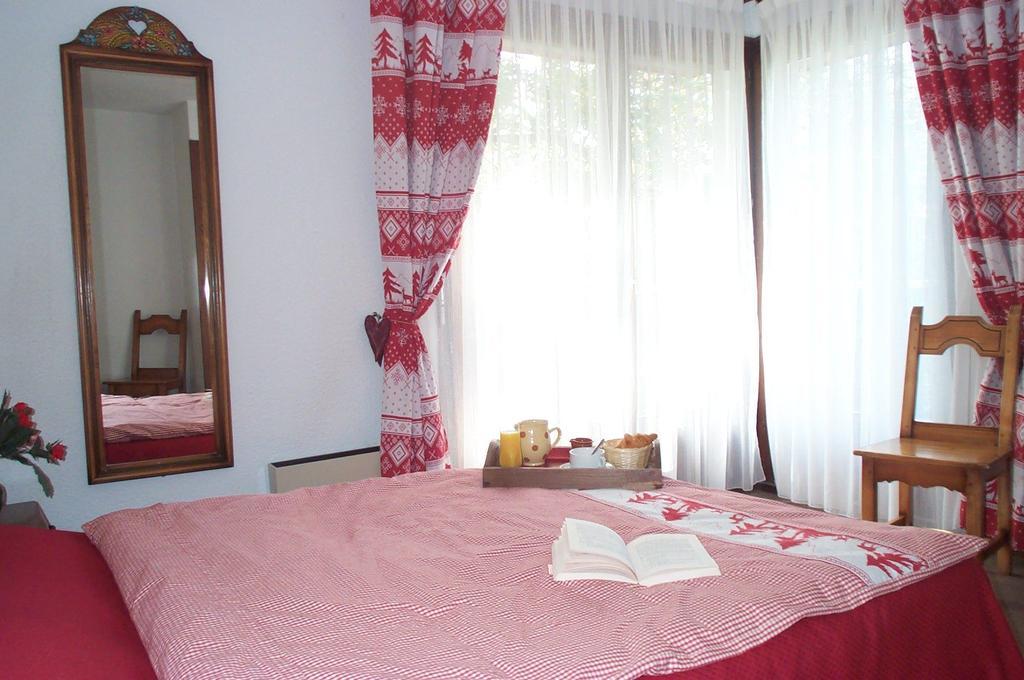 Logis Hotel Gai Soleil Samoens Phòng bức ảnh