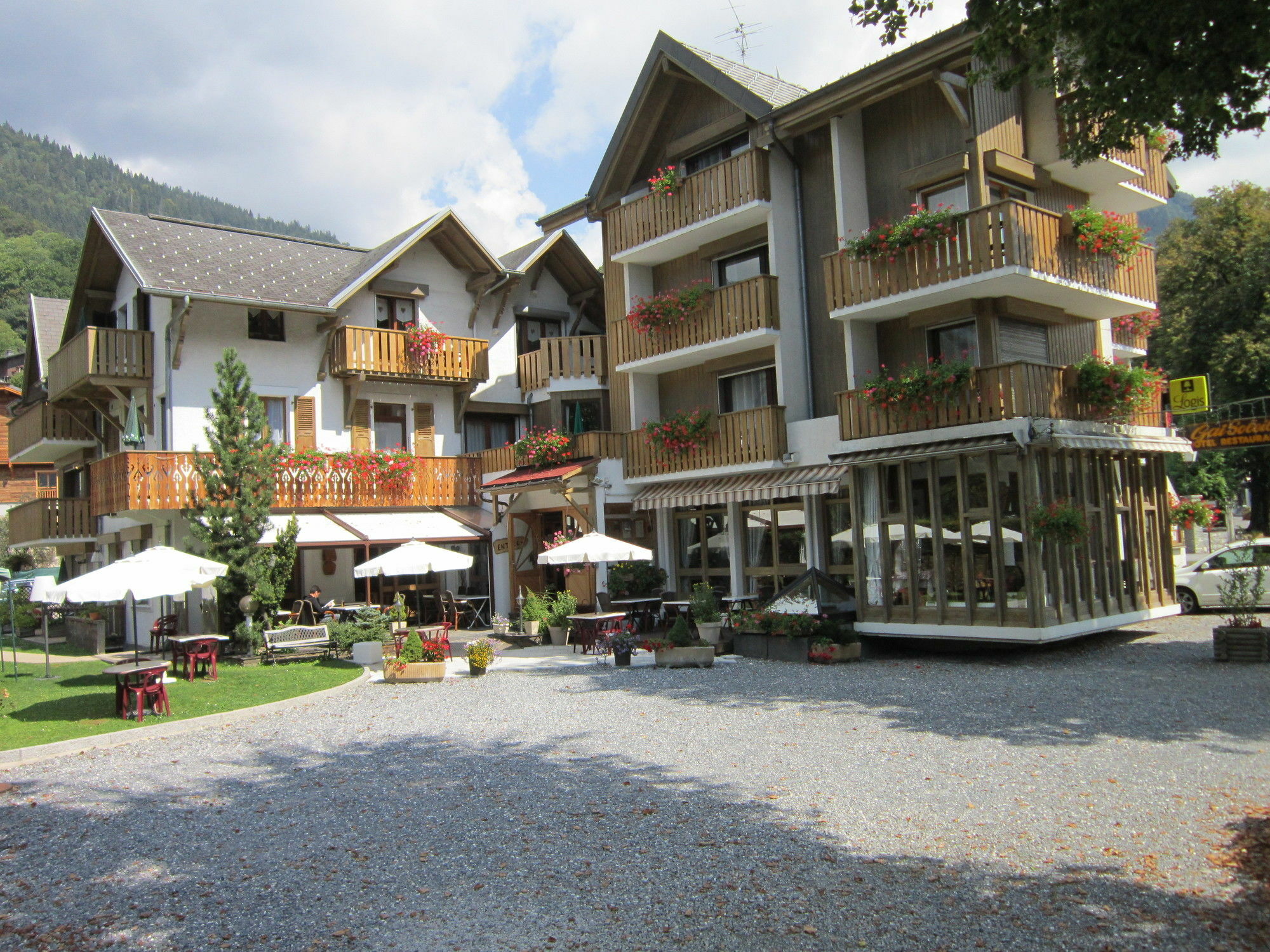 Logis Hotel Gai Soleil Samoens Ngoại thất bức ảnh