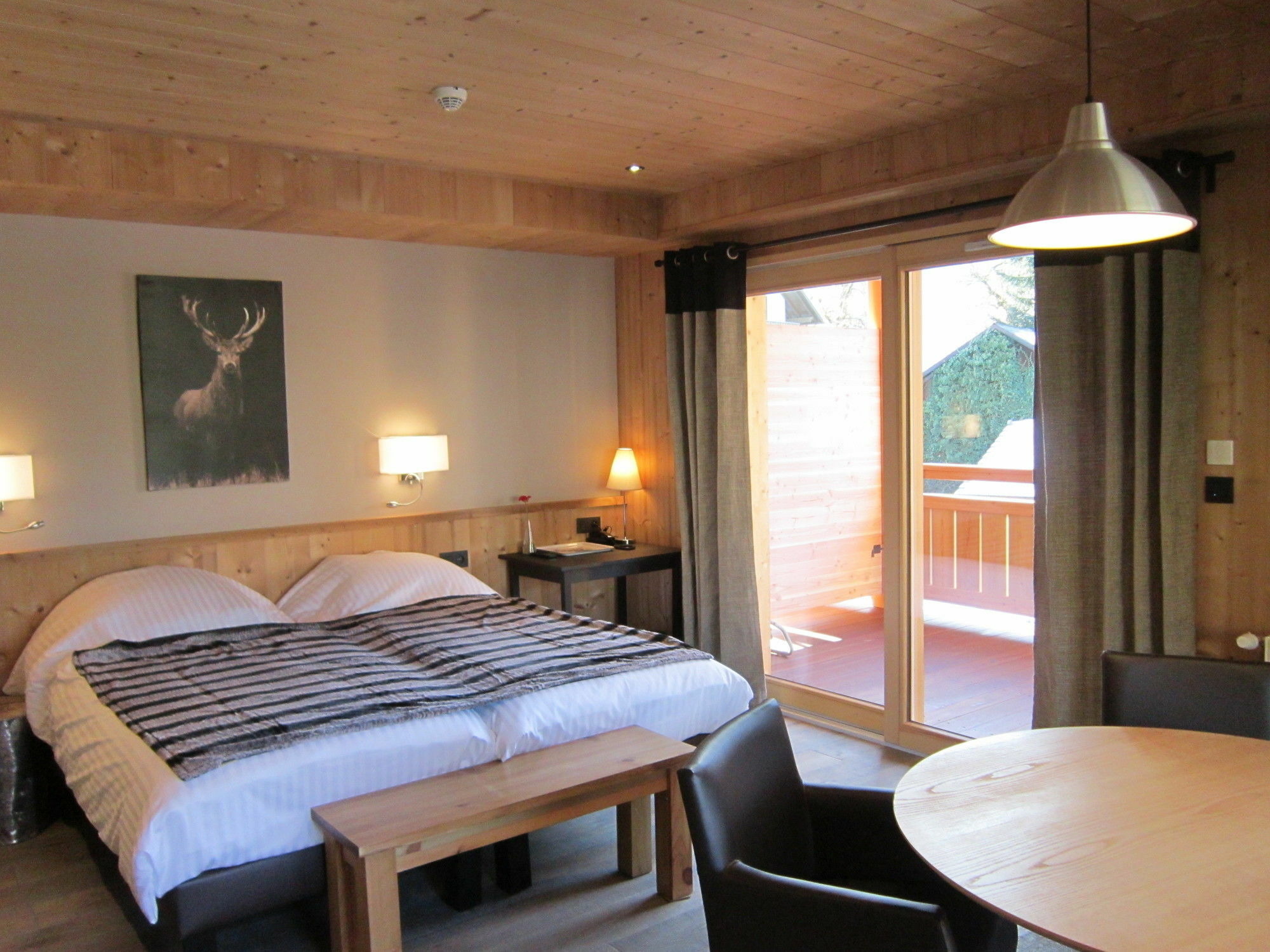Logis Hotel Gai Soleil Samoens Ngoại thất bức ảnh